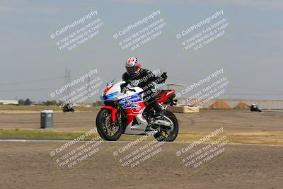 media/Sep-10-2023-Pacific Track Time (Sun) [[44210541ad]]/Group B/1220pm (Wheelie Bump)/